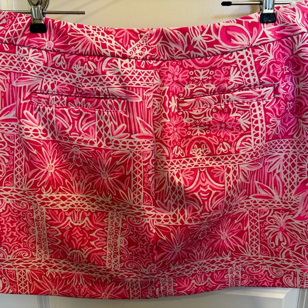 Lilly Pulitzer matching skort/shirt set. - Picture 5 of 8
